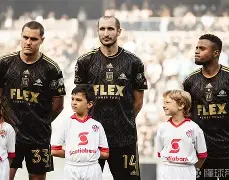 今夜欧冠传出新动向,洛杉矶湖人扳平良机,管理层表态——信心回归,阵容厚度经受考验